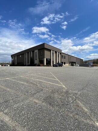 Plus de détails pour 24 Williams Way, Bellingham, MA - Local d'activités à louer