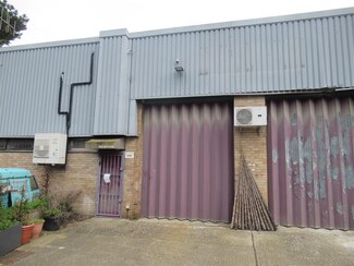 Plus de détails pour 59 Weir Rd, Londres - Local d'activités à louer