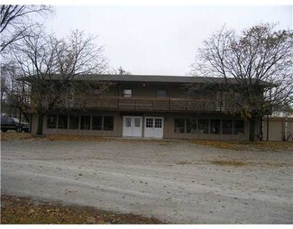 Plus de détails pour 520 Franklin St, Center Point, IA - Industriel à vendre