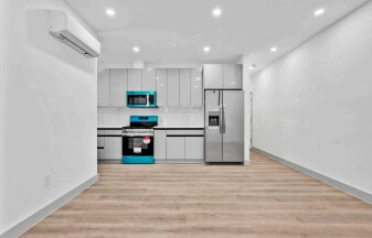 1823 Bleecker St, Ridgewood, NY for sale - Interior Photo - Image 2 of 8