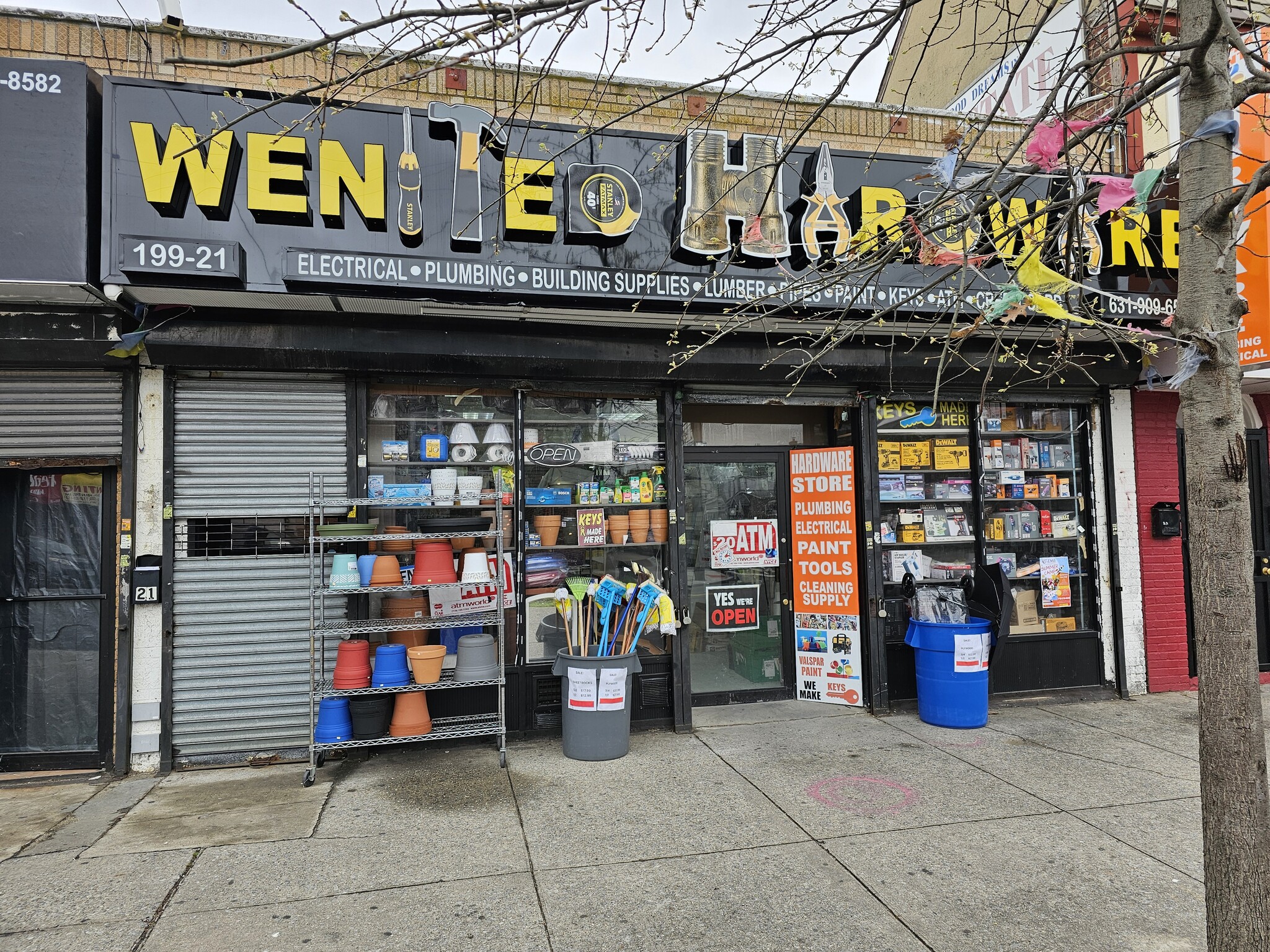 19921 Linden Blvd, Saint Albans, NY à louer Photo du bâtiment- Image 1 de 3