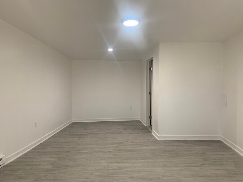 1005 N Arlington Ave, Baltimore, MD à louer - Photo du bâtiment - Image 2 de 9