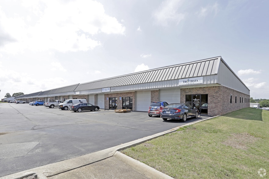 5322-5478 Bleaux Ave, Springdale, AR for lease - Building Photo - Image 3 of 19
