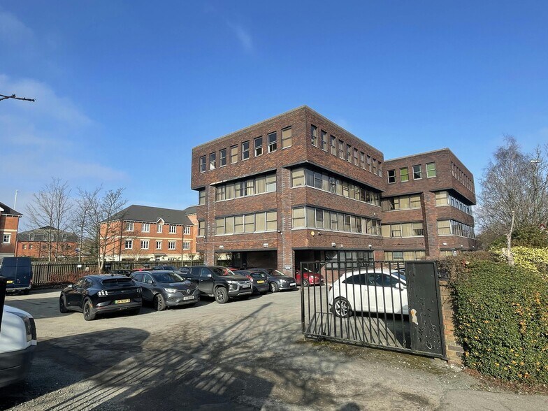 56 Warwick Rd, Solihull à louer - Photo du bâtiment - Image 3 de 8