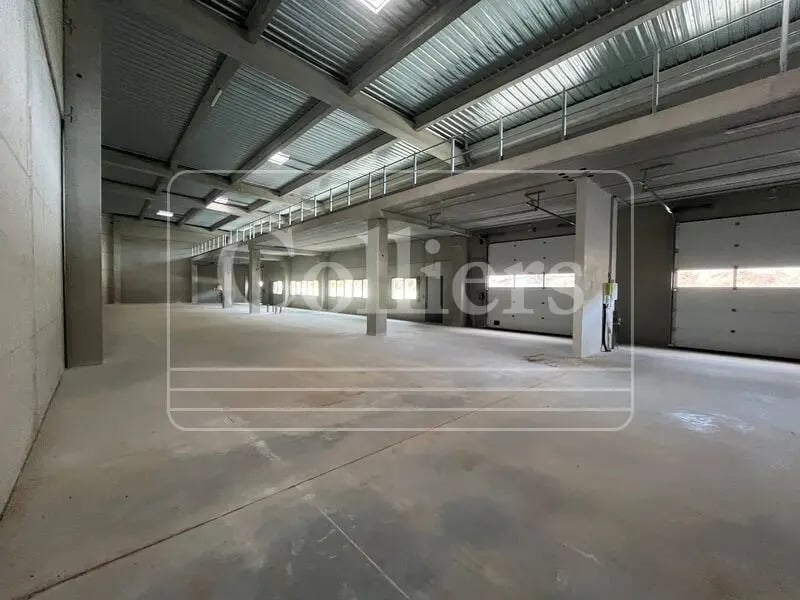 Office in La Ciotat for lease Interior Photo- Image 1 of 9