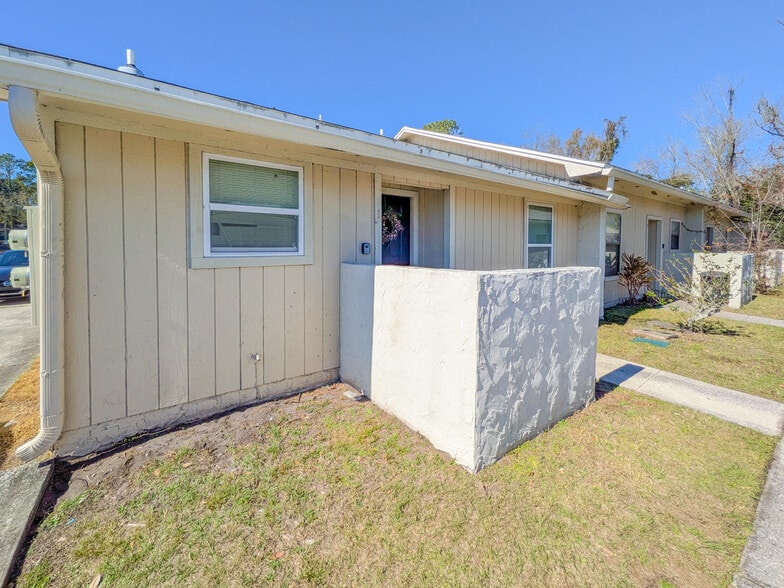 7619 Indian Lakes Dr and 5126 Ricker Rd, Jacksonville, FL for sale - Building Photo - Image 3 of 23