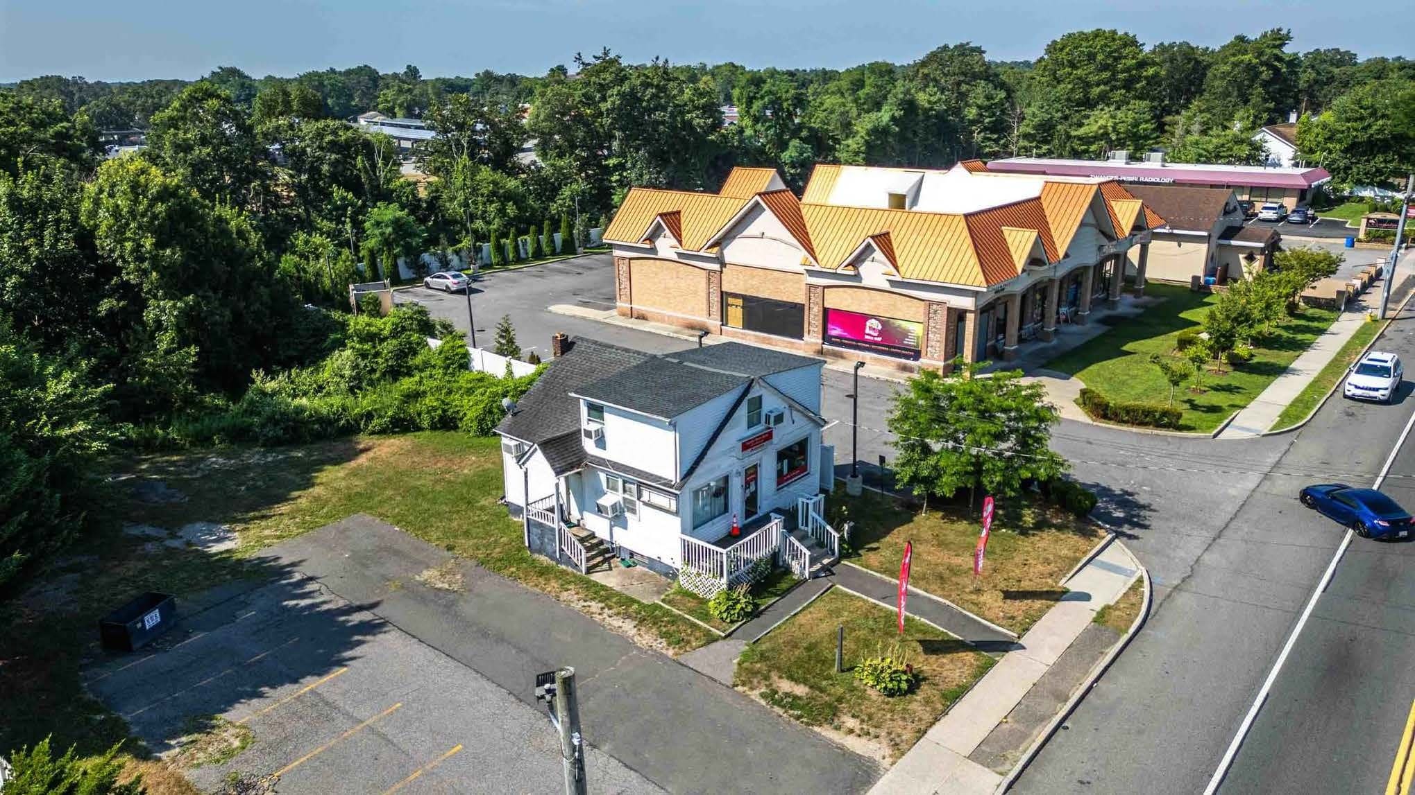 1044 Suffolk Ave, Brentwood, NY for sale Building Photo- Image 1 of 3