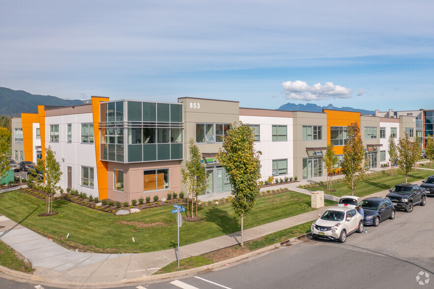 853 Seaborne Ave, Port Coquitlam, BC for lease - Primary Photo - Image 1 of 4