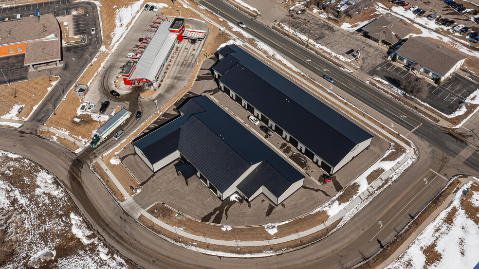 273 Penny Ln NE, Rochester, MN à vendre - Photo du bâtiment - Image 3 de 60