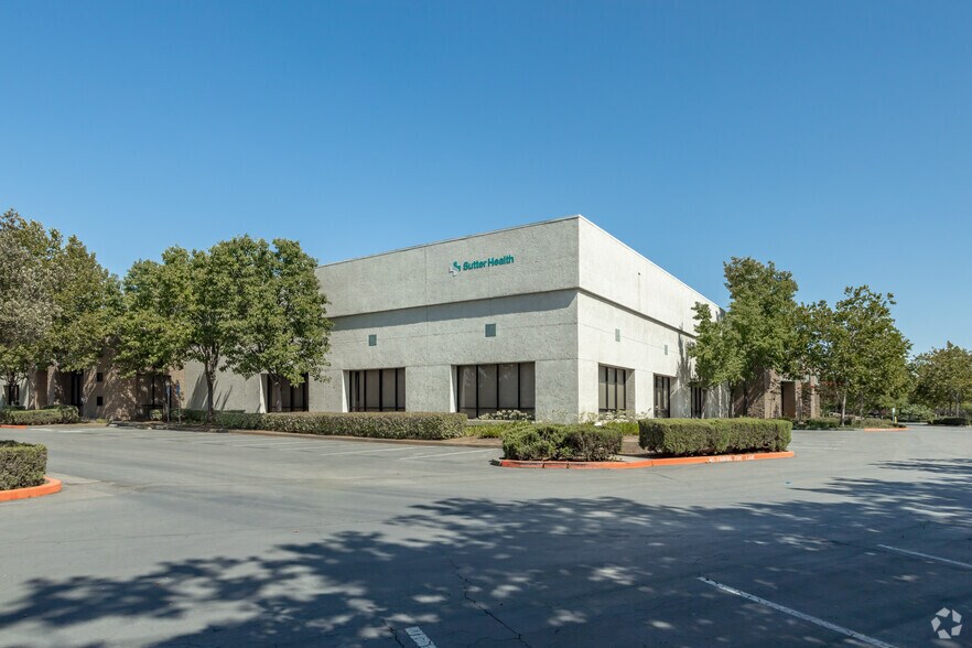 10470 Old Placerville Rd, Sacramento, CA à vendre - Photo du bâtiment - Image 2 de 9