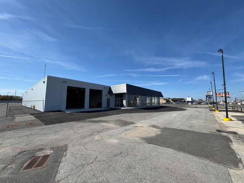 6717 Essington Ave, Philadelphia, PA for lease - Building Photo - Image 2 of 14