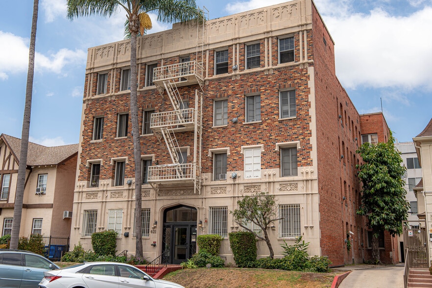 621 S Dunsmuir Ave, Los Angeles, CA for sale - Building Photo - Image 3 of 15