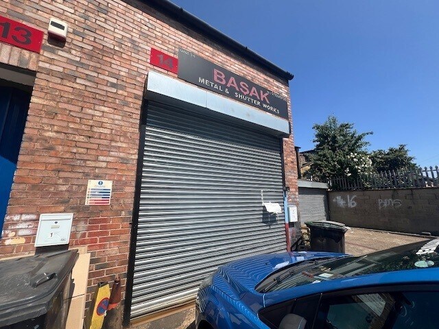 14 Stonebridge Rd, Londres à vendre Photo principale- Image 1 de 1