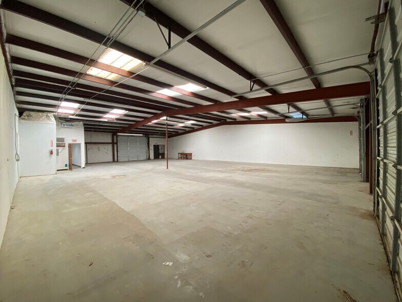 3534-3542 Copeland Dr, San Antonio, TX à louer - Photo du bâtiment - Image 3 de 35