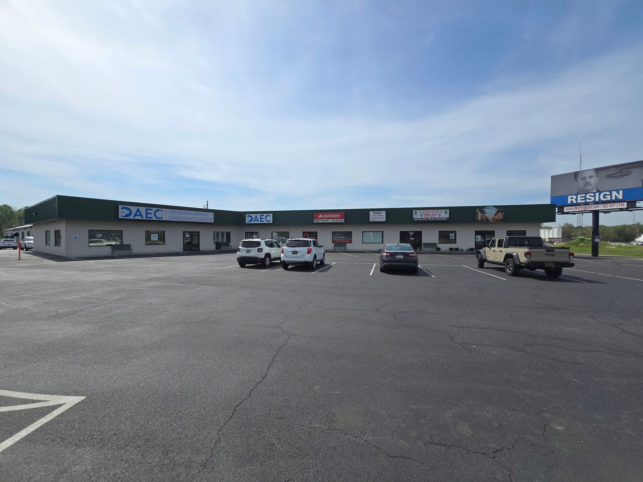 Liberto Plaza & Mini-Storage portfolio of 6 properties for sale on LoopNet.ca Primary Photo- Image 1 of 21