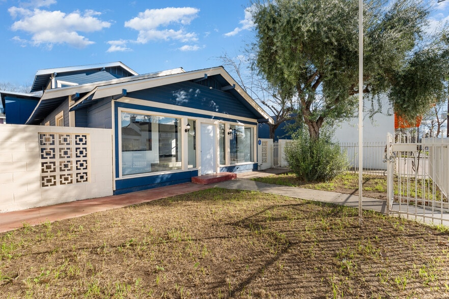 1825 Baker St, Bakersfield, CA à vendre - Photo du bâtiment - Image 3 de 50