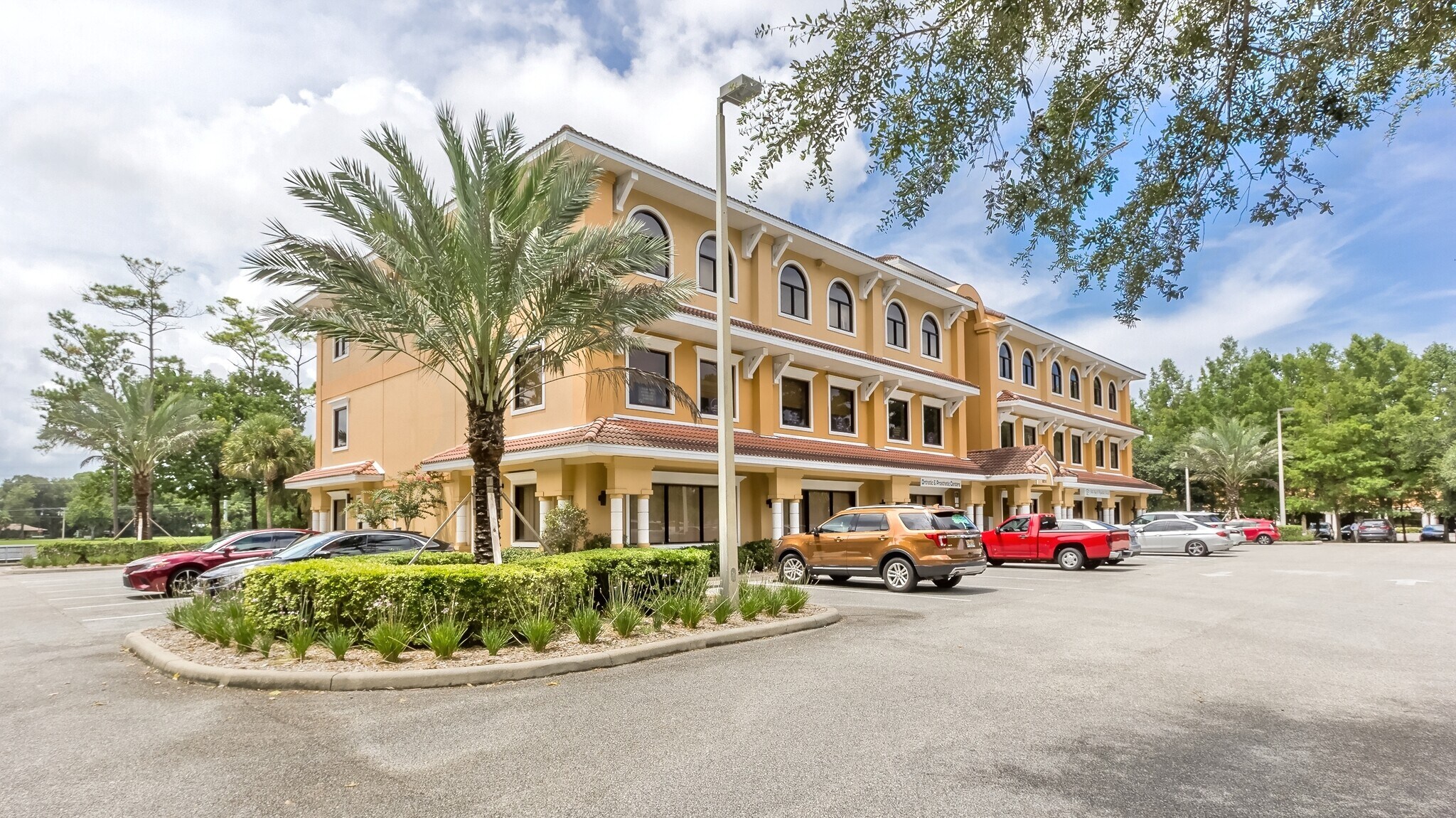 851 Dunlawton Ave, Port Orange, FL à louer Photo principale- Image 1 de 15