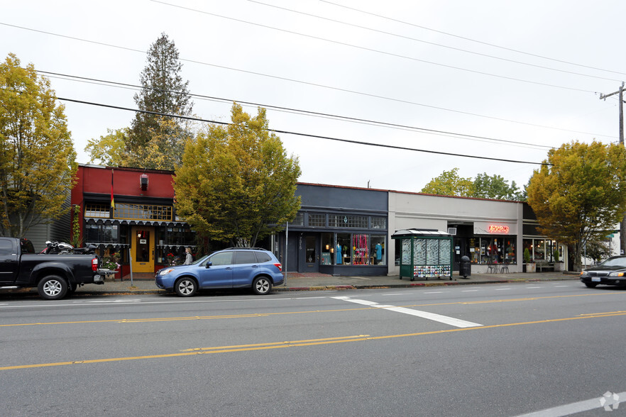 7311-7321 Greenwood Ave, Seattle, WA à louer - Photo du b timent - Image 1 de 3