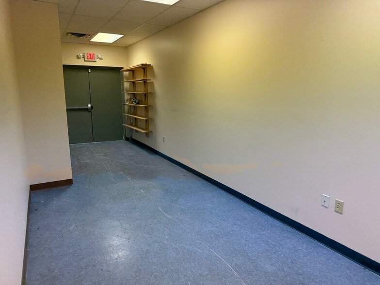 3310 Hickory Rd, Mishawaka, IN for lease - Building Photo - Image 3 of 4