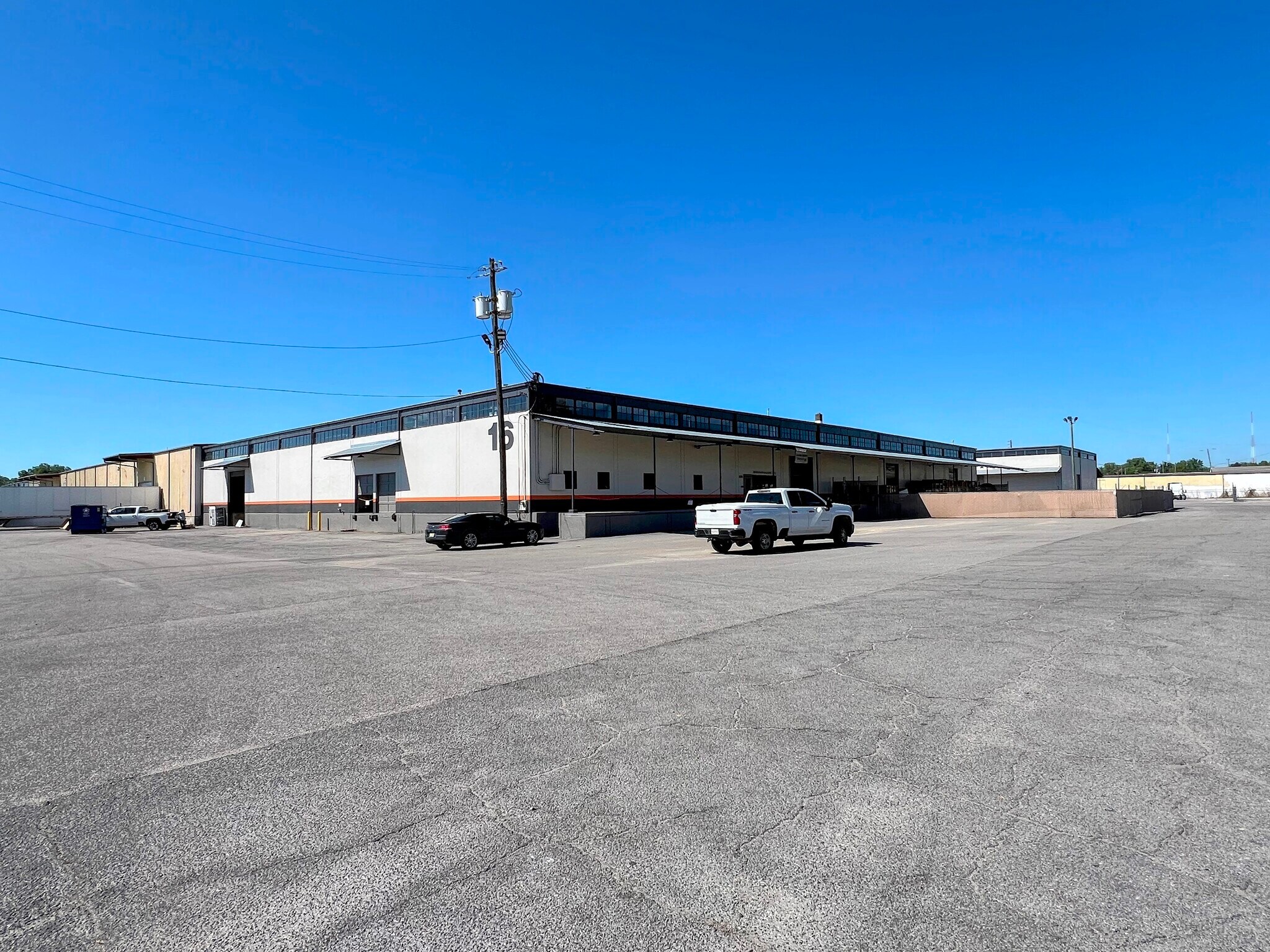 305 26th Ave W, Birmingham, AL for lease Building Photo- Image 1 of 3