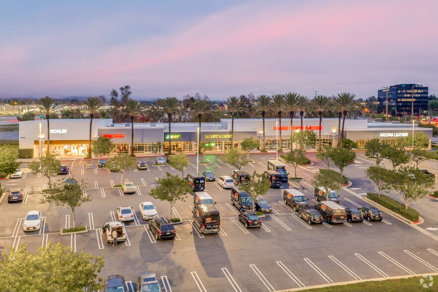 16100-16299 Lake Forest Dr, Irvine, CA for lease - Building Photo - Image 1 of 4