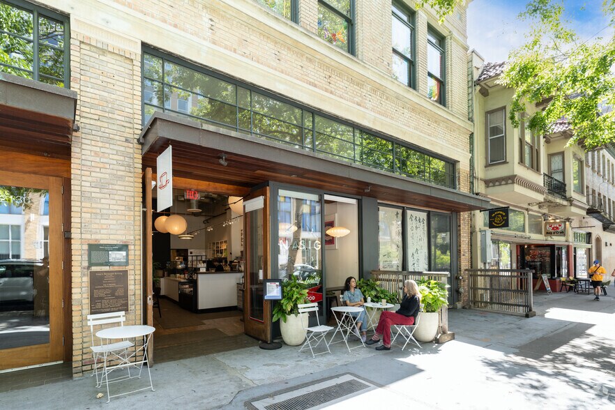 2130 Center St, Berkeley, CA à louer - Photo du bâtiment - Image 3 de 13