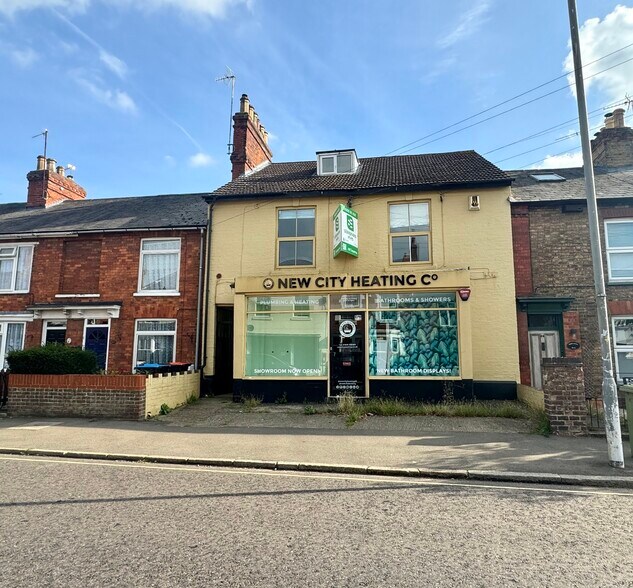 58 Wolverton Rd, Milton Keynes à louer - Photo du bâtiment - Image 1 de 6