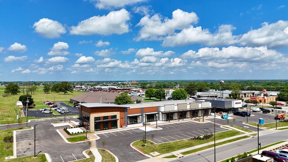 5761 Sunset Ave, Springdale, AR for lease - Building Photo - Image 2 of 8