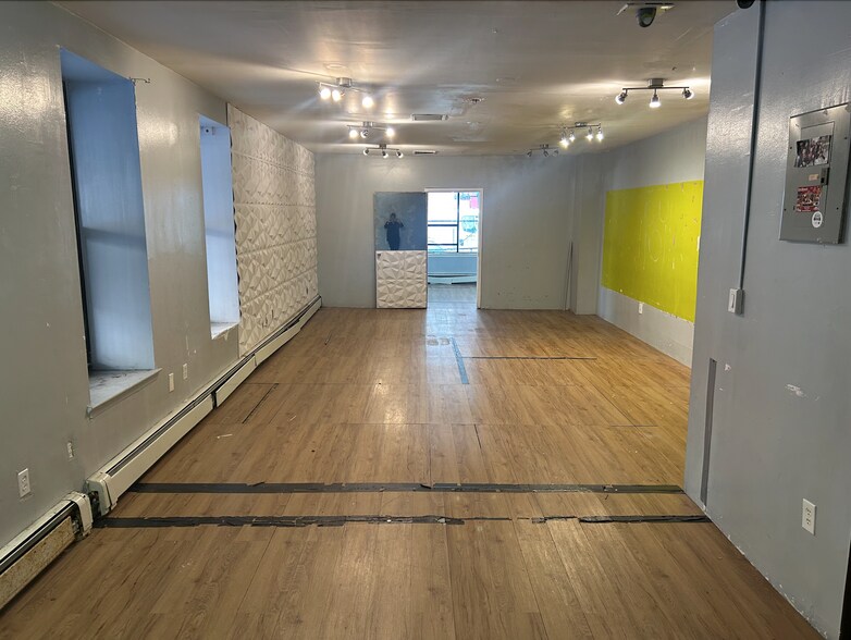 2855 Frederick Douglass Blvd, New York, NY for lease - Interior Photo - Image 2 of 3
