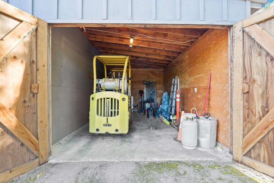 22525 SW Stafford Rd, Tualatin, OR à vendre - Photo intérieure - Image 2 de 12