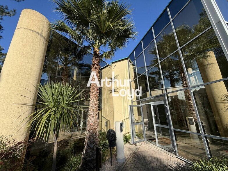 Office in Antibes for sale - Building Photo - Image 1 of 6