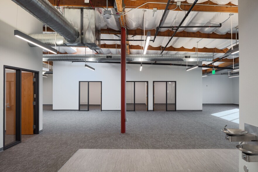 2651 La Mirada Dr, Vista, CA à louer - Photo intérieure - Image 3 de 9