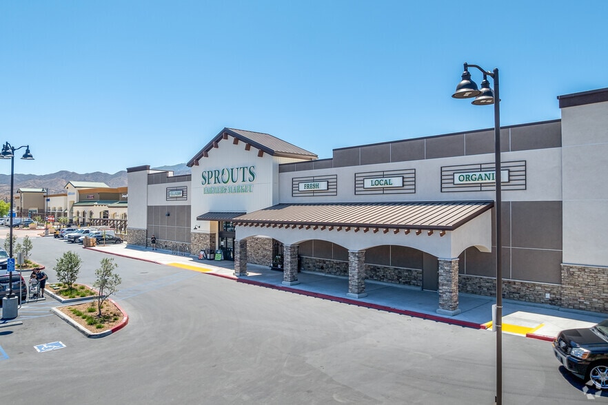 NEC Sand Cyn Rd & Soledad Cyn Rd, Santa Clarita, CA for lease - Primary Photo - Image 1 of 6