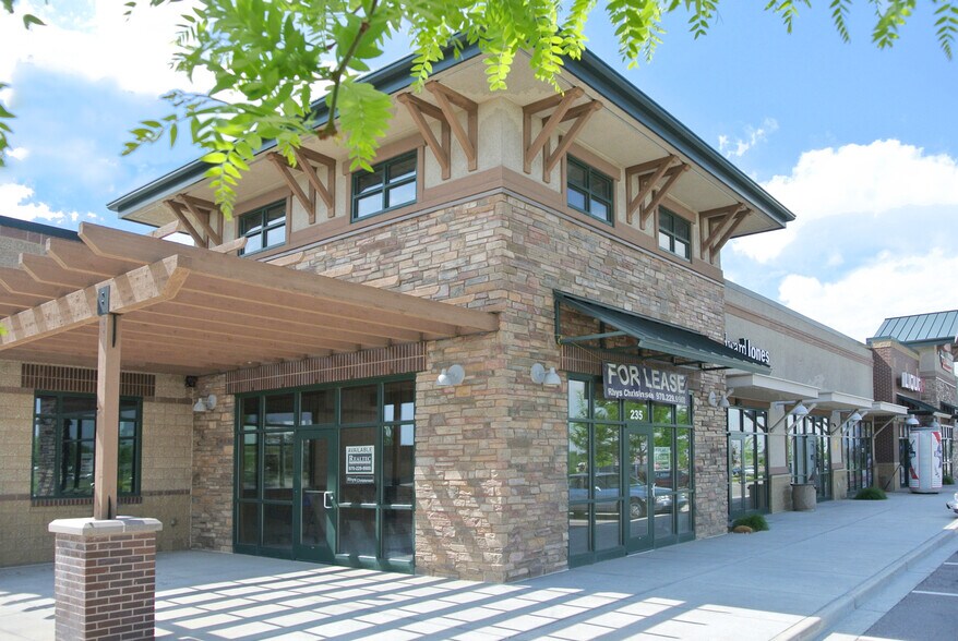 235-259 W 64th St, Loveland, CO à louer - Photo du bâtiment - Image 1 de 4