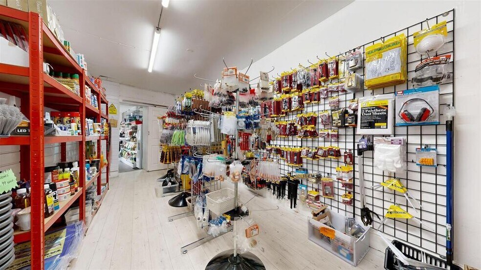 36-37 Easton Sq, Portland à vendre - Photo du bâtiment - Image 2 de 11