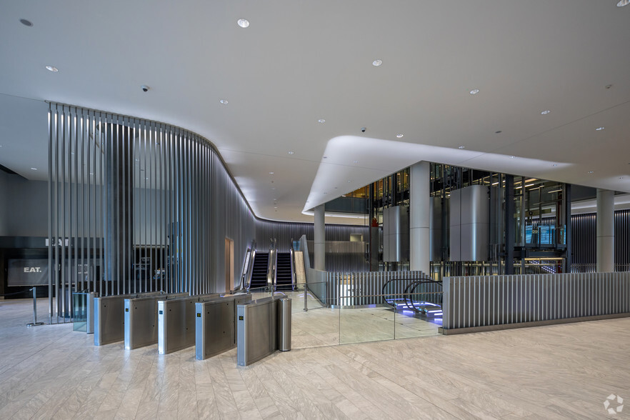 141 Houndsditch, London for lease - Lobby - Image 2 of 14