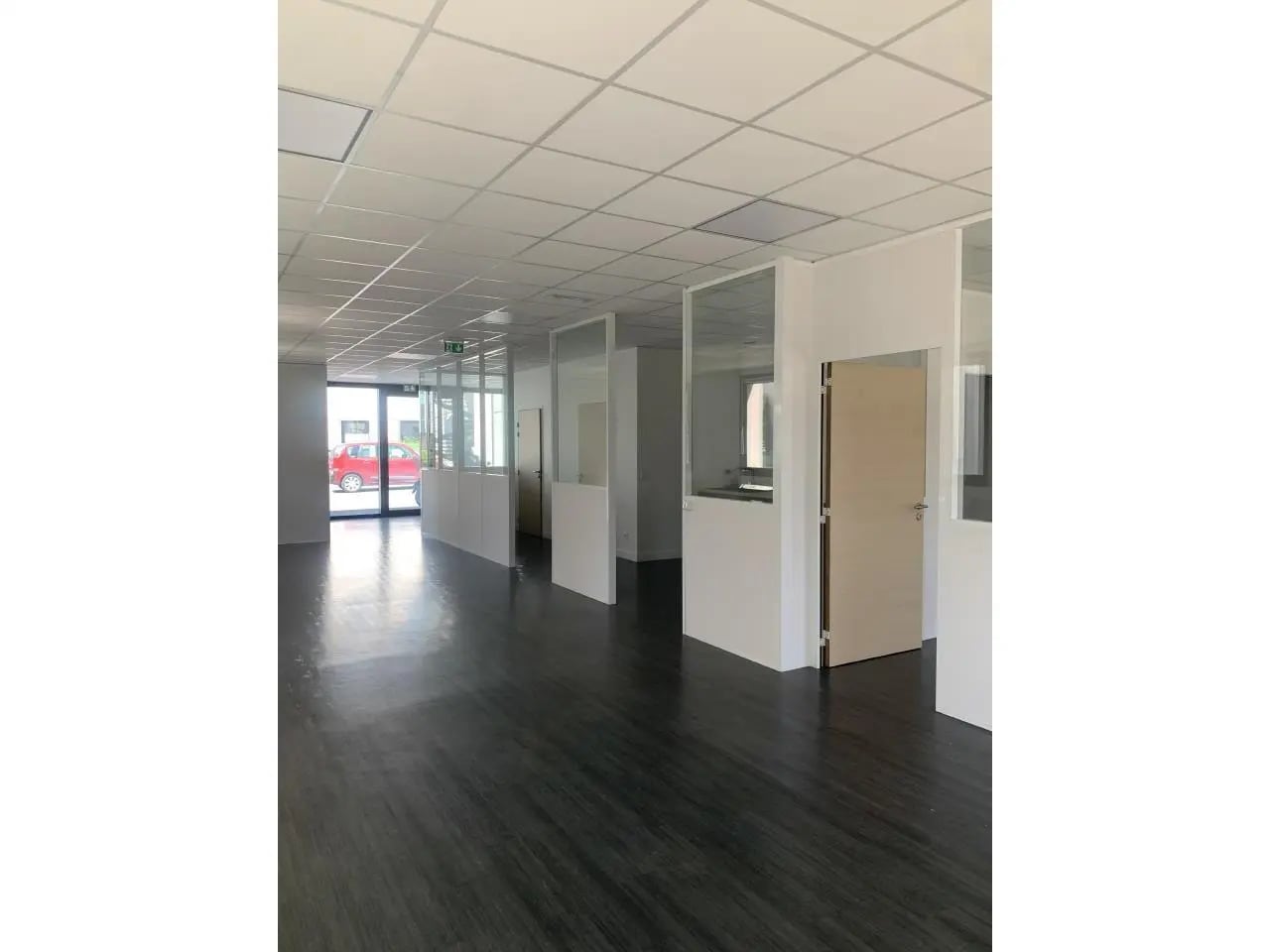 Office in Saint-Denis for lease Building Photo- Image 1 of 6