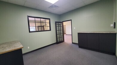 40 Sunset Blvd, Perth, ON for lease Interior Photo- Image 2 of 6