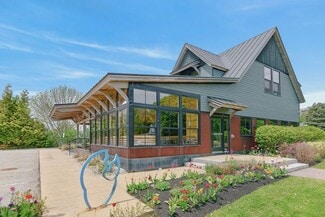 Plus de détails pour 517 Ocean House Rd, Cape Elizabeth, ME - Commerce de détail à vendre