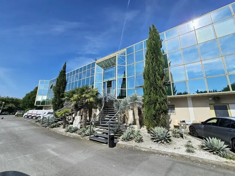 Bureau dans Villiers-sur-Marne à louer - Photo du bâtiment - Image 1 de 1