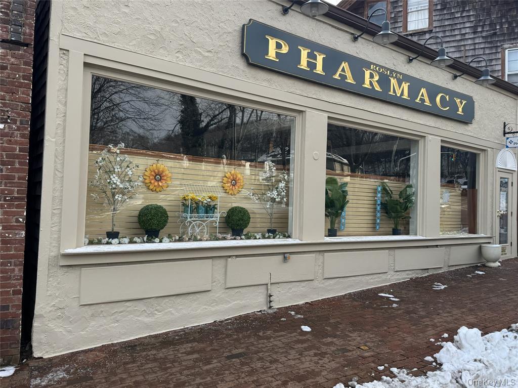 1314 Old Northern Blvd, Roslyn, NY for lease Primary Photo- Image 1 of 3