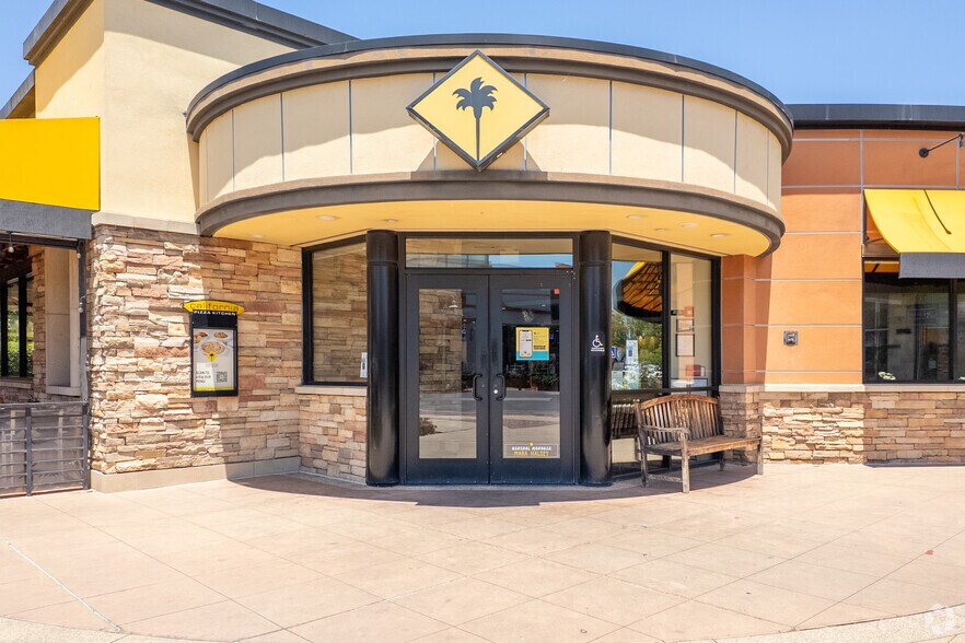 3505 Grand Ave, Chino Hills, CA à vendre - Photo du bâtiment - Image 3 de 4