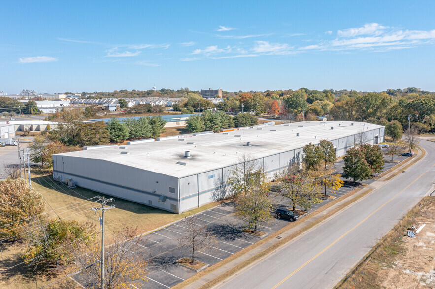 740-760 Hickory Industrial Dr, Old Hickory, TN for lease - Building Photo - Image 2 of 4