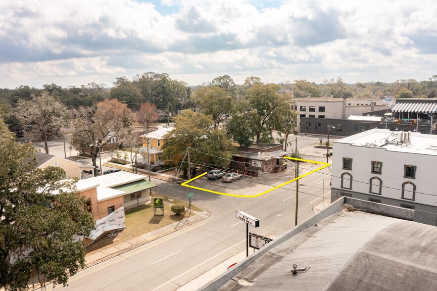 15 W 43rd St, Savannah, GA for lease - Building Photo - Image 2 of 24