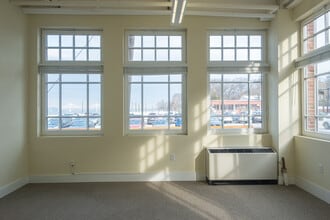 3 W Main St, Irvington, NY à louer Photo intérieure- Image 2 de 2