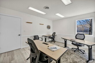 1824 E Broad St, Columbus, OH for lease Interior Photo- Image 2 of 42