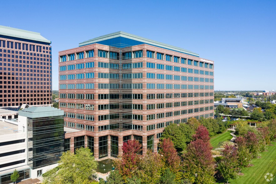 1901 Butterfield Rd, Downers Grove, IL à louer - Photo du bâtiment - Image 1 de 23