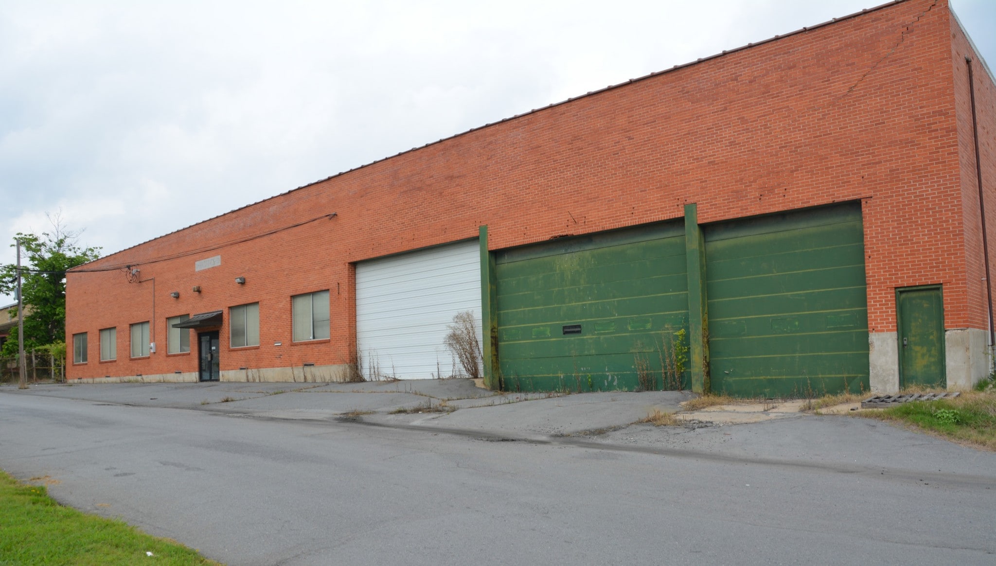 1224 E 28th St, Little Rock, AR for lease Primary Photo- Image 1 of 5