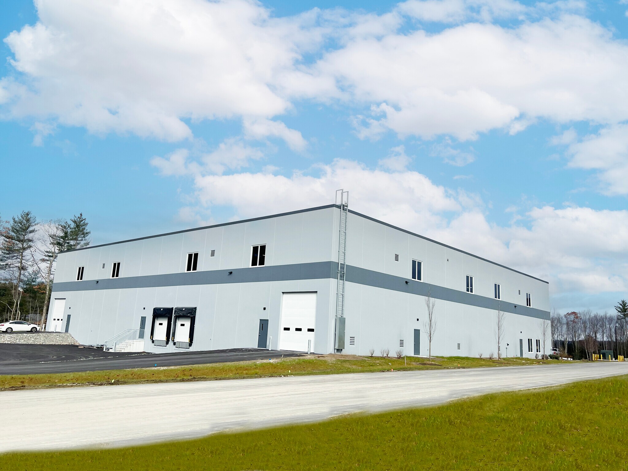 93 Dow Rd, Bow, NH for lease Building Photo- Image 1 of 5