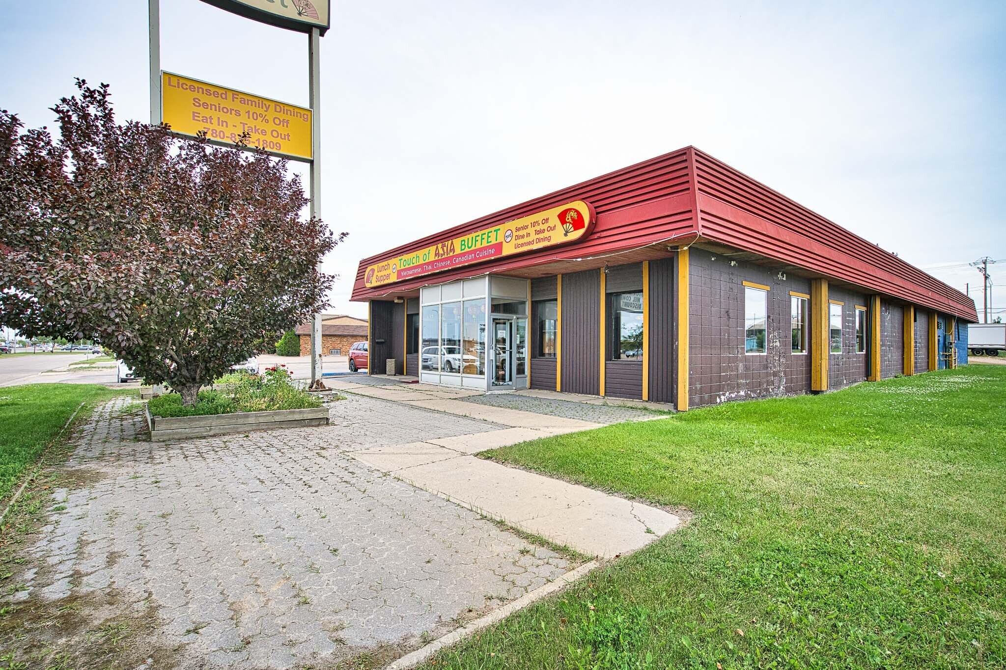 6217 44 St, Lloydminster, AB for sale Primary Photo- Image 1 of 1